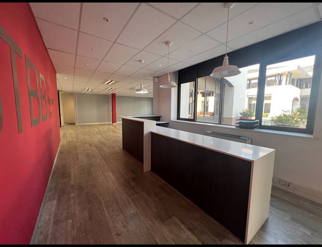210M² OFFICE TO LET IN ILLOVO